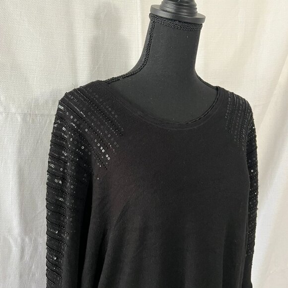 White House Black Market V-Neck Sequin Shoulder Sweater Medium - 0131 - Picture 6 of 6